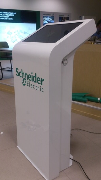 APC by Schneider Electric - интерактивный киоск — stand1